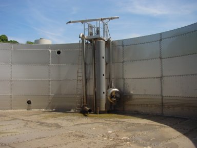 Inside the buffer tank